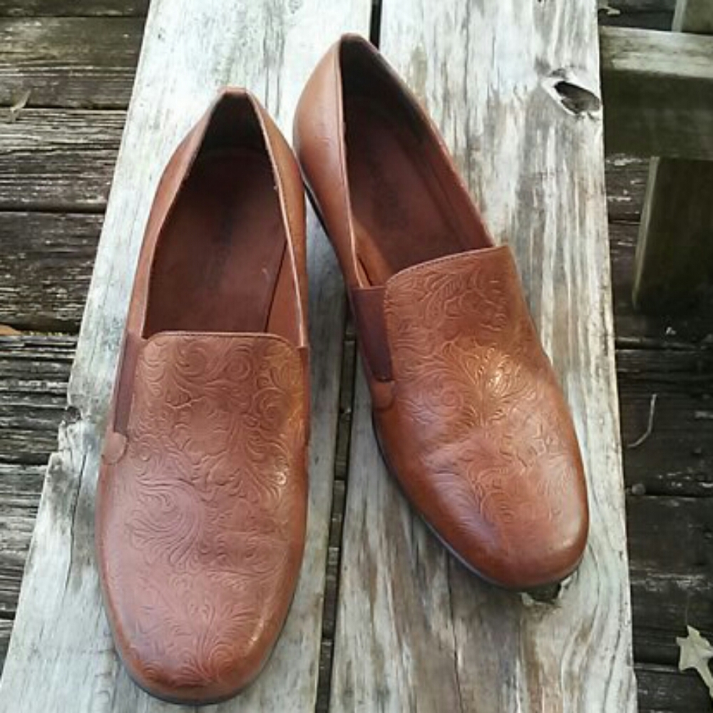 Walking Cradle  Women's slip-on  shoes
